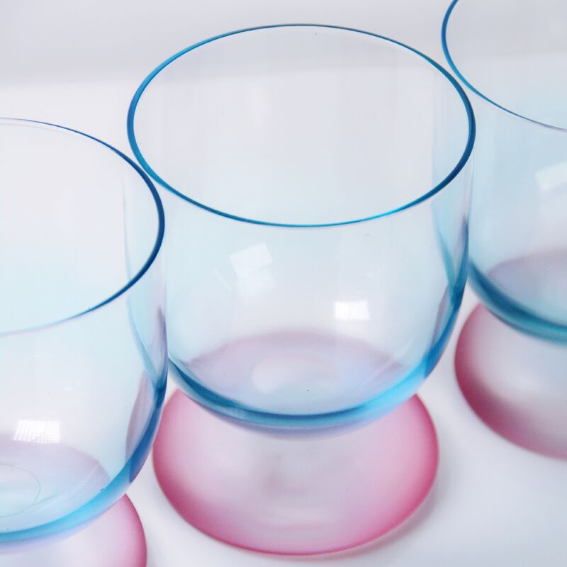 Kalite İki Renkli Degrade Buzlu Tabanlı ve 300ml Şarap, Kokteyl ve Ev Dekorasyonu İçin Üfleme Kristal Şarap Kadehi Fabrika