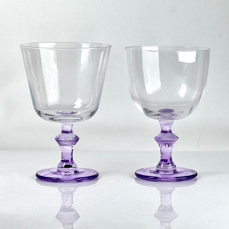 Kalite 4‑Pack Vintage Purple Stem Wine Glasses, Assorted Shapes Clear Cup with Decorative Purple Stem, Handblown Glass Goblets for Wedding Party Home Tabletop Decoration Fabrika