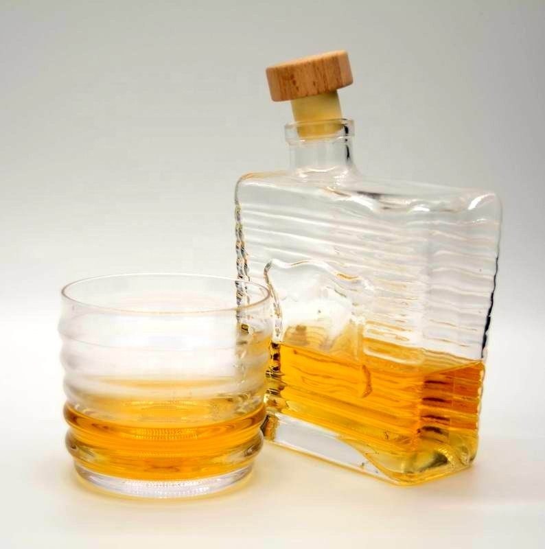 Kalite Anti Skidding Handmade Whiskey Glass With Wave Pattern Fabrika