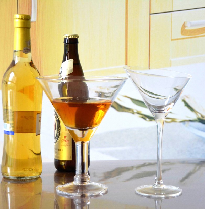 Kalite Unique Customization Thick Stem Crystal Cocktail Glasses Fabrika