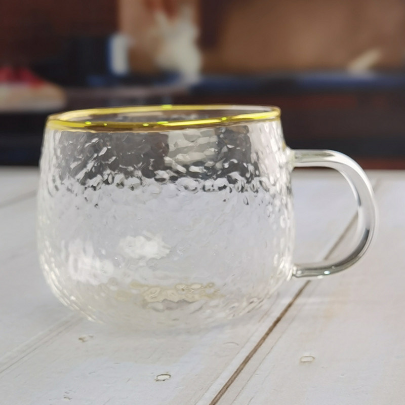 Kalite Borosilicate Hammered Texture Tumbler Drinking Glasses With Golden Rim Fabrika