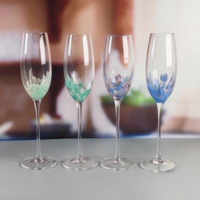 Kalite Customized Hand Blowned Half-confetti Lead Free Crystal Wine Glass Set Fabrika
