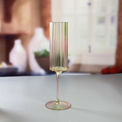 Kalite Tri-color Gradient Frosted Champagne Glass Customized Sprayed Color Fabrika