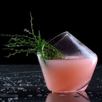 Kalite New Style Unique Shaped Crystal Whiskey Glasses , Tumbler Drinking Glass For Home Fabrika