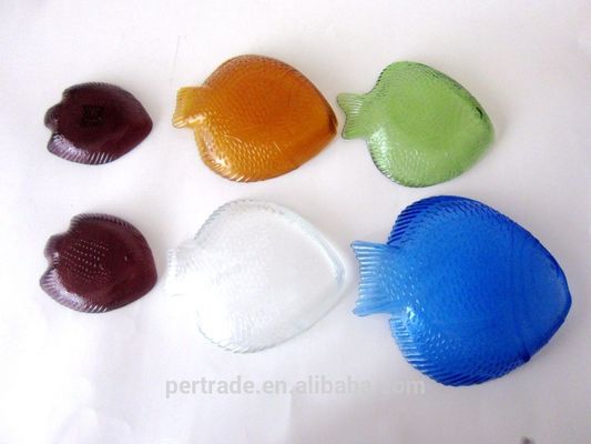 Kalite Fish Shaped Embossed Colorful Glass Charger Plates Fabrika