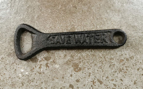 Kalite Exquisite Rustic Metal Bottle Opener Cast Iron Crafts Fabrika