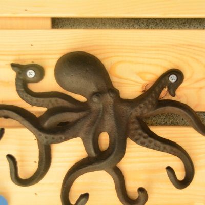 Kalite Wall Mounted Creative Octopus Cast Iron Hat Hooks Fabrika