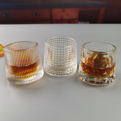 Kalite Lead Free  FDA Embossed Handmade Whiskey Glass Turning Bottom Fabrika